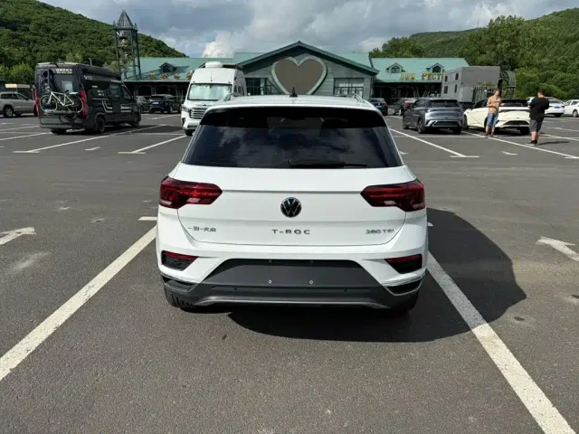Volkswagen T-Roc — Фото автомобиля 5
