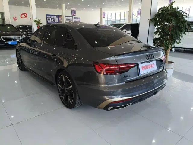Audi A4L — Фото автомобиля 6