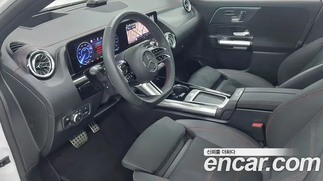 Mercedes-Benz EQA — Фото автомобиля 14