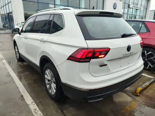 Volkswagen Tiguan L — Фото автомобиля 4