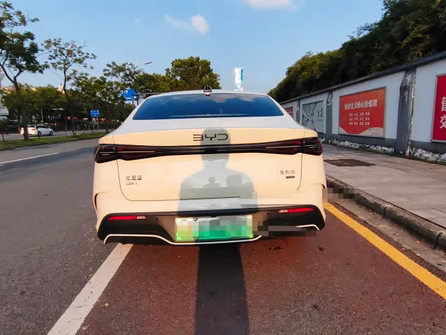 BYD Seal 06 — Фото автомобиля 9