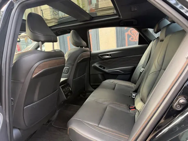 Toyota Avalon 2024 Hybrid 2.0L Luxury Edition — Фото автомобиля 6