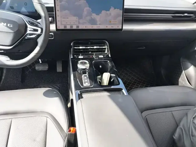 Wuling Starlight — Фото автомобиля 13