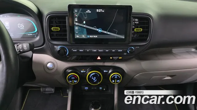 Hyundai Venue — Фото автомобиля 14