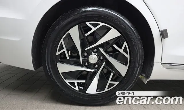 Hyundai Grandeur (New) Hybrid — Фото автомобиля 6