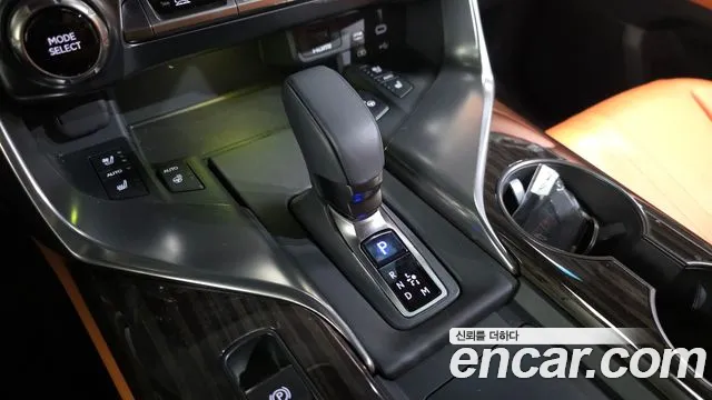 Lexus LX 4th Gen — Фото автомобиля 12