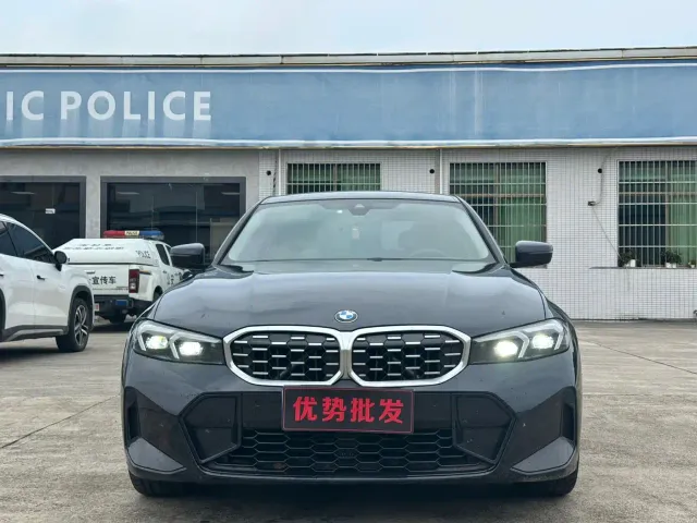 BMW 3 Series — Фото автомобиля 2