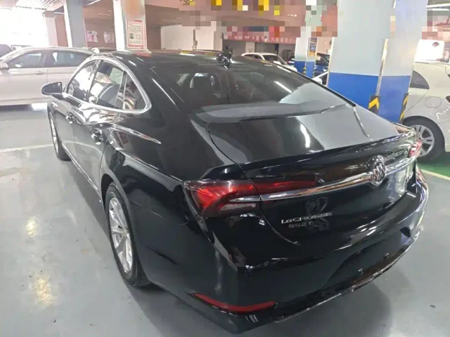 Buick LaCrosse — Фото автомобиля 4