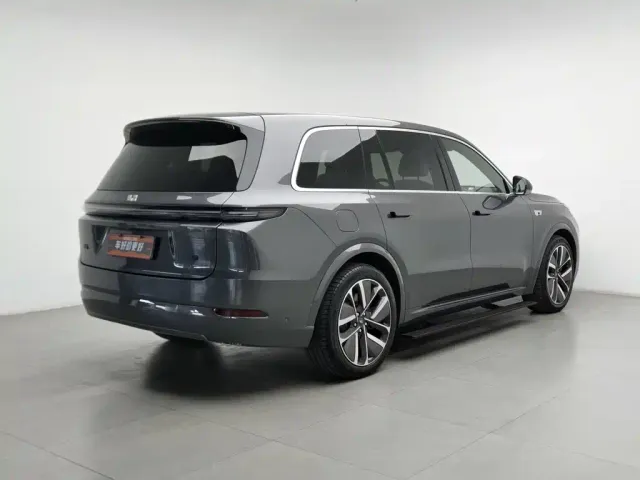 Li Auto L9 — Фото автомобиля 2