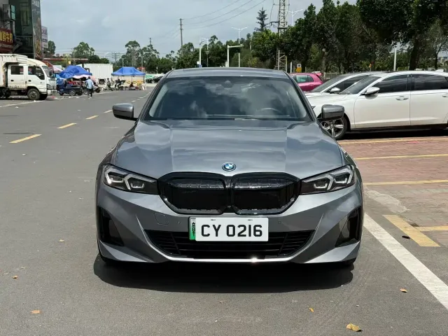 BMW i3 — Фото автомобиля 2