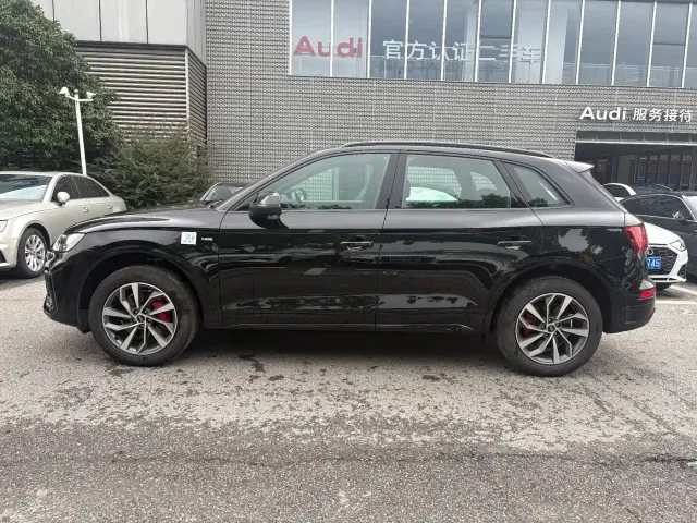 Audi Q5L — Фото автомобиля 4
