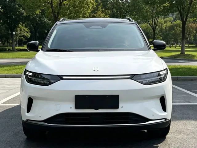 Leapmotor C11 — Фото автомобиля 2