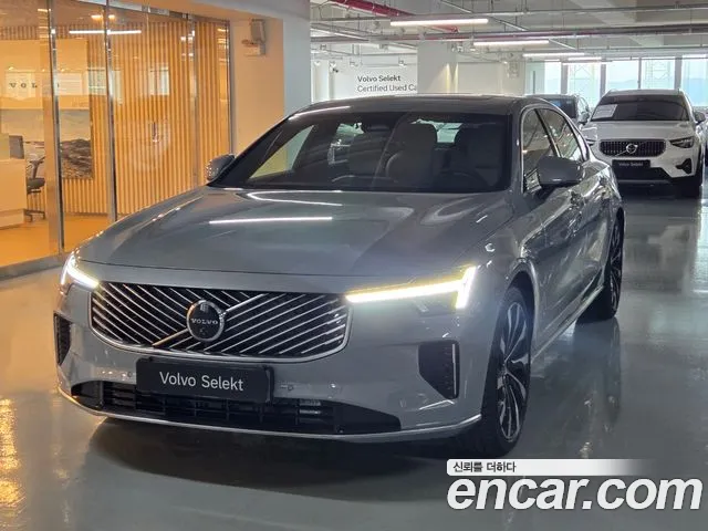 Фотография автомобиля — Volvo S90