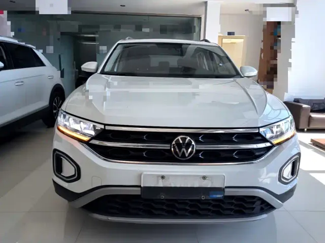 Volkswagen T-Roc — Фото автомобиля 2