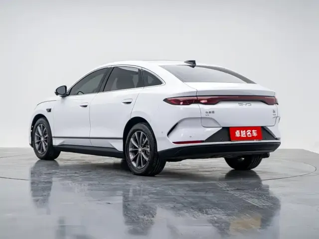 BYD Qin L — Фото автомобиля 8