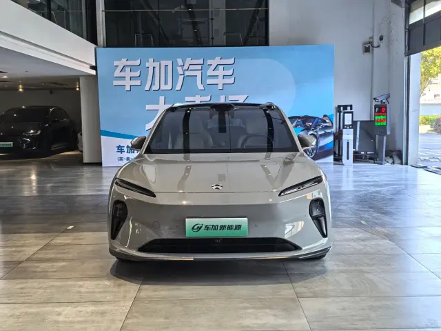 Nio ET5 Touring — Фото автомобиля 2