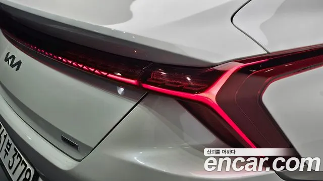 Kia K8 K8 Hybrid — Фото автомобиля 8