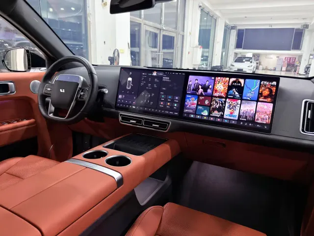 Li Auto L7 — Фото автомобиля 4