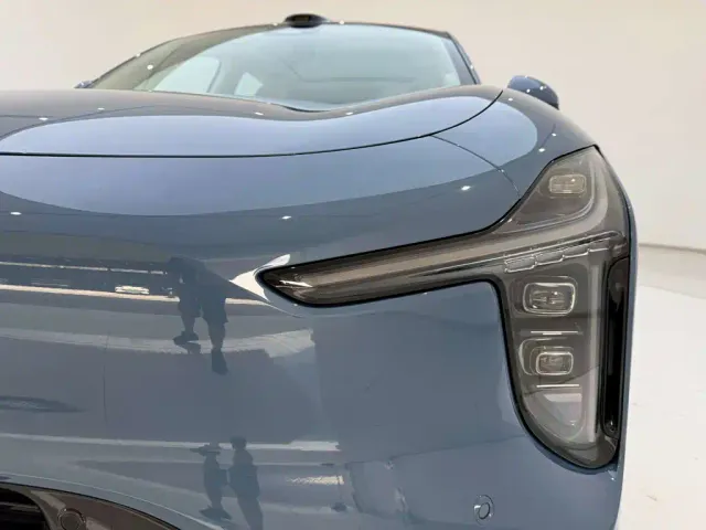 IM Motors LS6 — Фото автомобиля 9