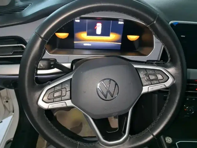 Volkswagen Lavida — Фото автомобиля 10