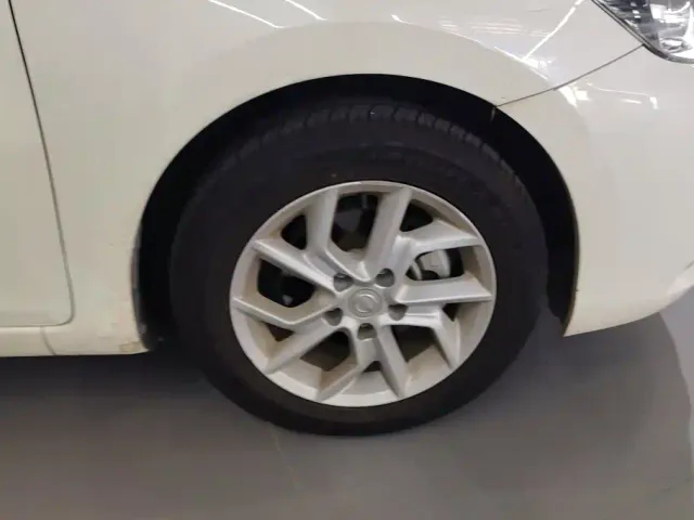 Nissan Tiida — Фото автомобиля 6
