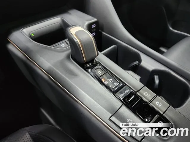 Toyota Crown — Фото автомобиля 7