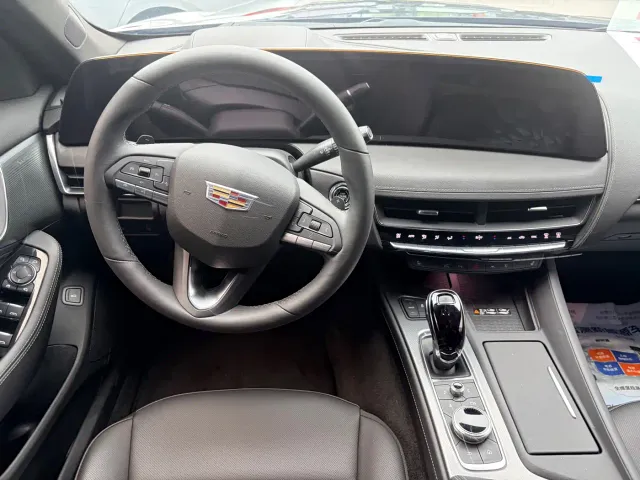 Cadillac CT5 — Фото автомобиля 10