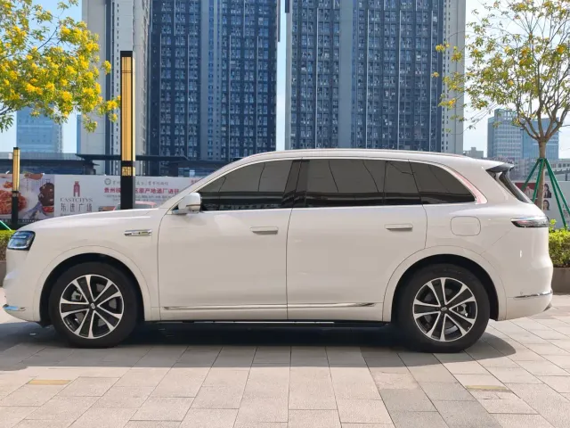 Aito M7 — Фото автомобиля 4