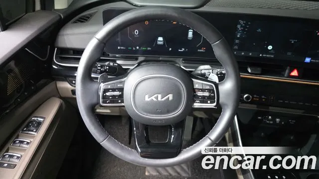 Kia Carnival Generation 4 — Фото автомобиля 14