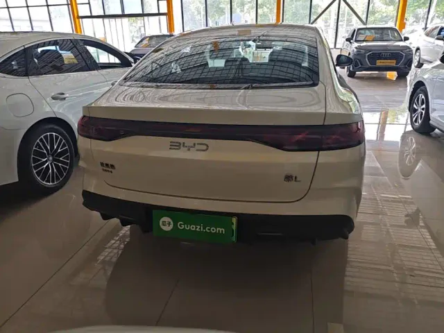 BYD Qin L — Фото автомобиля 5