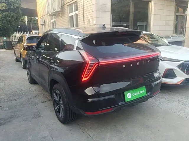 Geely Boyue L — Фото автомобиля 4