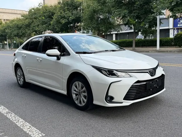 Toyota Corolla — Фото автомобиля 3