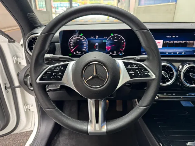 Mercedes-Benz A-Class — Фото автомобиля 9