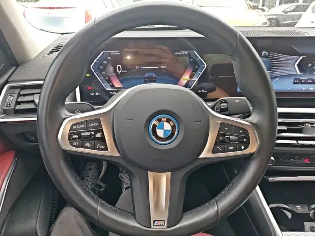 BMW BMW i3 2024 eDrive 40 L Night Sport Package — Фото автомобиля 10