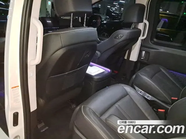 Hyundai Staria — Фото автомобиля 9