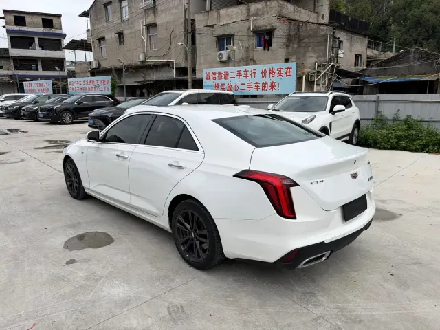 Cadillac CT4 — Фото автомобиля 3