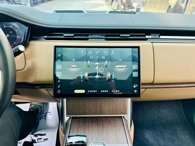 Land Rover Range Rover — Фото автомобиля 13