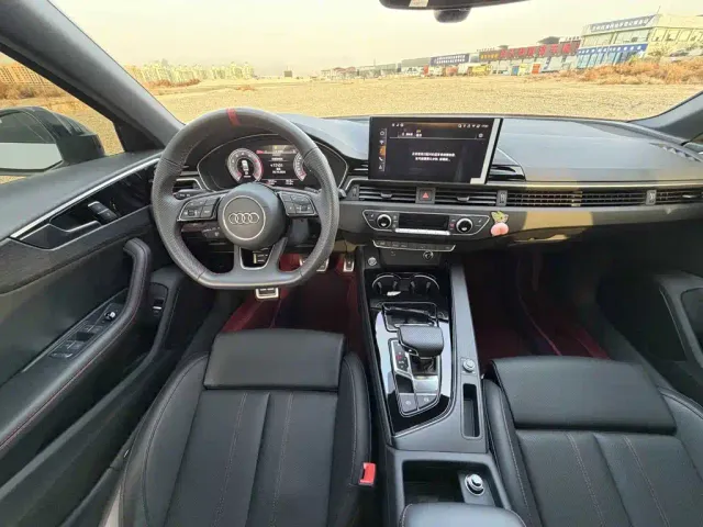 Audi A4L — Фото автомобиля 9