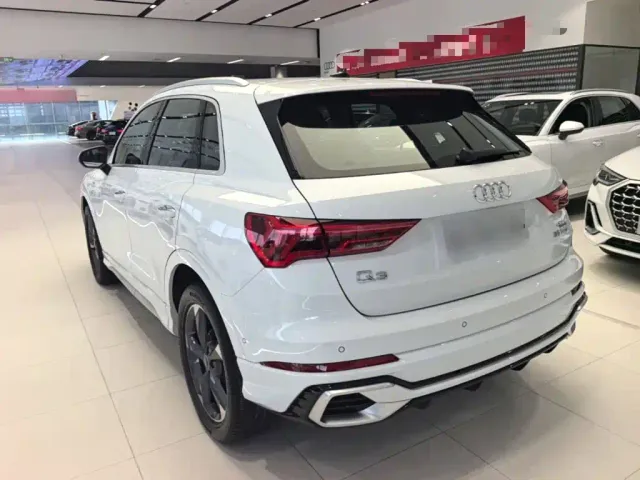 Audi Q3 — Фото автомобиля 4