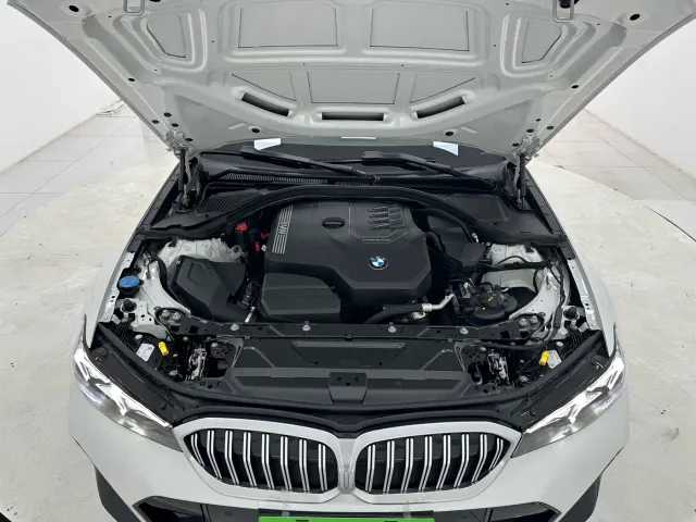 BMW 3 Series — Фото автомобиля 17