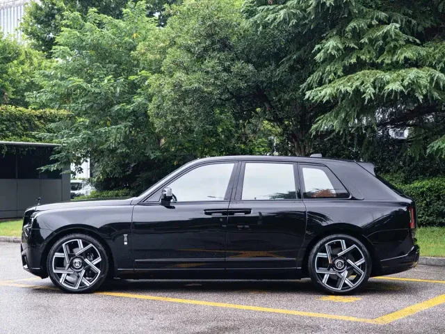 Rolls-Royce Cullinan — Фото автомобиля 4