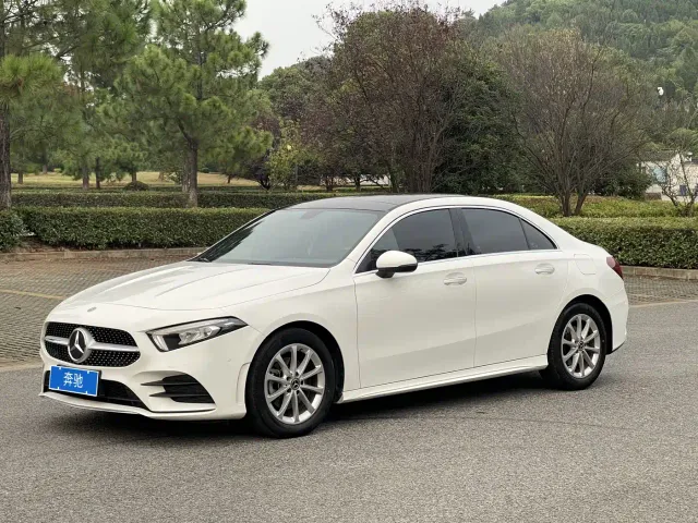 Фотография автомобиля — Mercedes-Benz A-Class