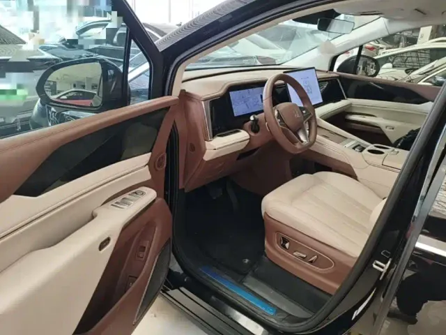 BYD Xia — Фото автомобиля 15