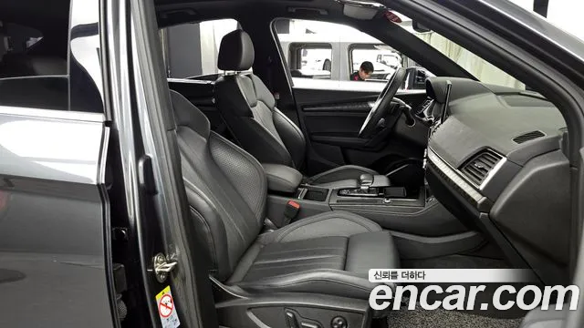 Audi Q5 45 TFSI quattro Sportback Premium — Фото автомобиля 11
