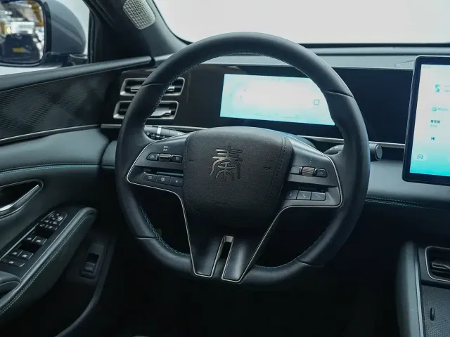 BYD Qin L — Фото автомобиля 12