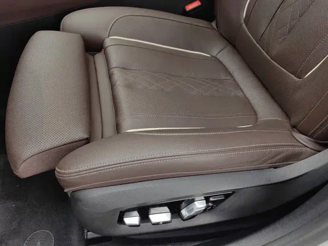 BMW 5 Series — Фото автомобиля 20