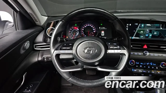 Hyundai AVANTE Avante (CN7) — Фото автомобиля 13