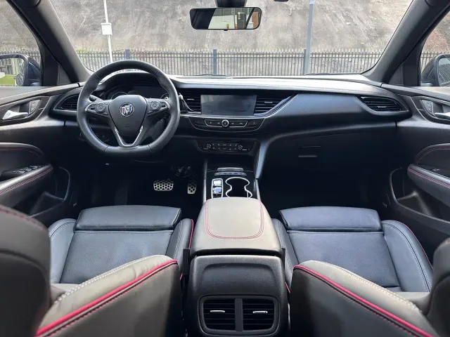 Buick Regal — Фото автомобиля 11