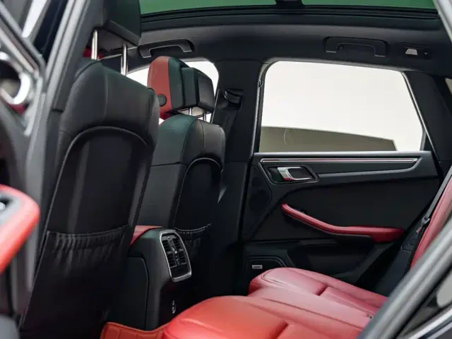 Porsche Macan — Фото автомобиля 10