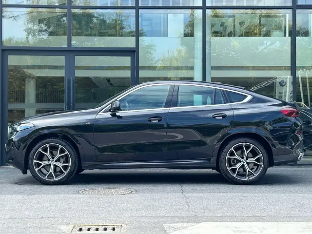 BMW X6 — Фото автомобиля 2